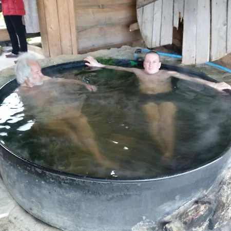 홀리데이파크 Садиба Карпатський Рай *