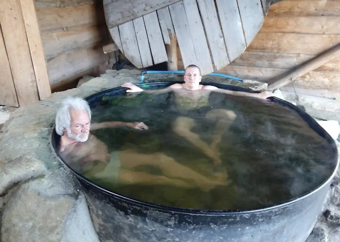 Holiday park Садиба Карпатський Рай *